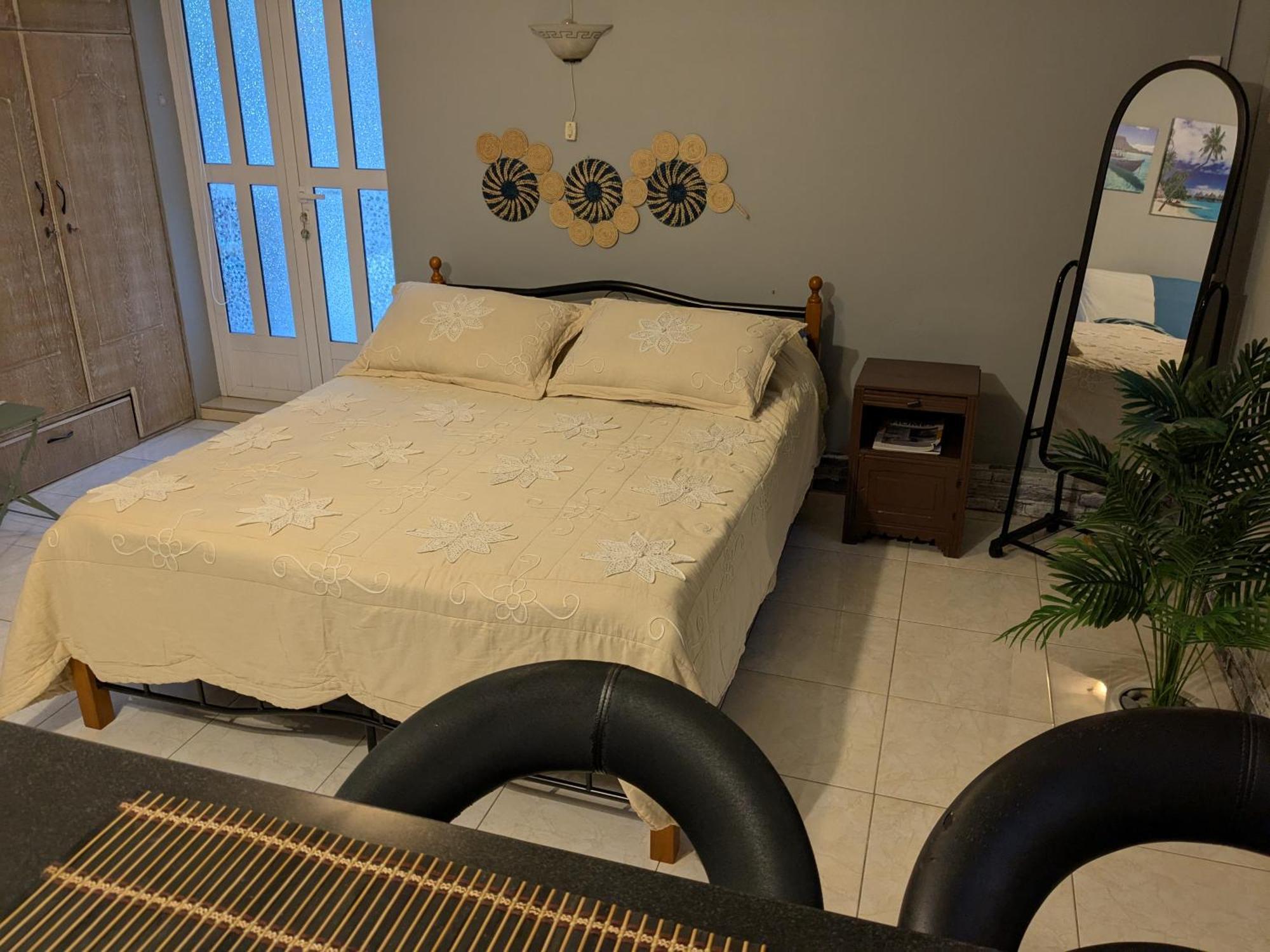 Captain's Quarters Apartment